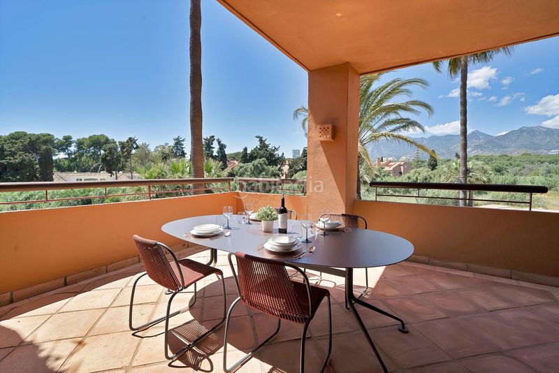 Foto bf2d3e00-631b-45de-bf12-8599fb0f33c0. Apartament amb calefacció aparcament piscina a bahía de Marbella Marbella