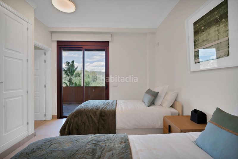 Foto d06ef3d8-1664-4368-a538-bbfd61102b5c. Apartament amb calefacció aparcament piscina a bahía de Marbella Marbella