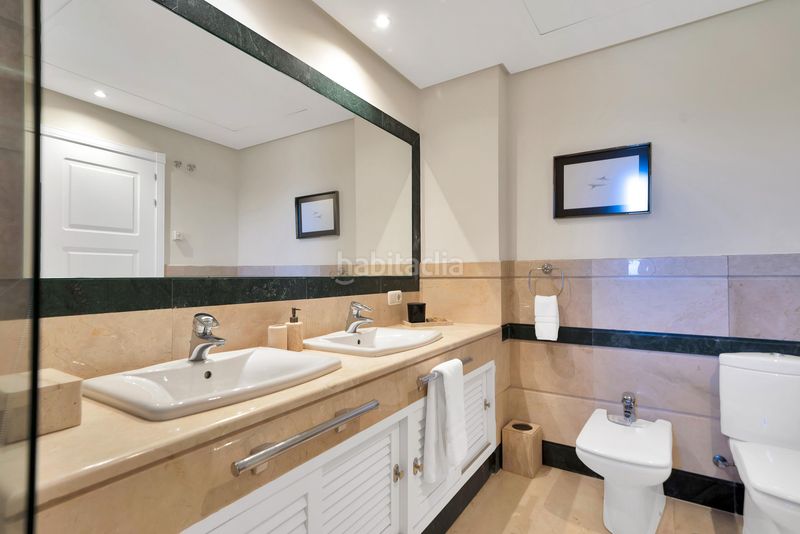 Foto d6a9ecb4-6b0e-4e4e-8f03-83530828af08. Apartament amb calefacció aparcament piscina a bahía de Marbella Marbella