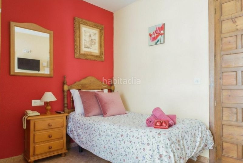 Foto 5ca6e5ec-3276-4736-89ba-d32b2b6f94b4. Edifici a Centro Ronda