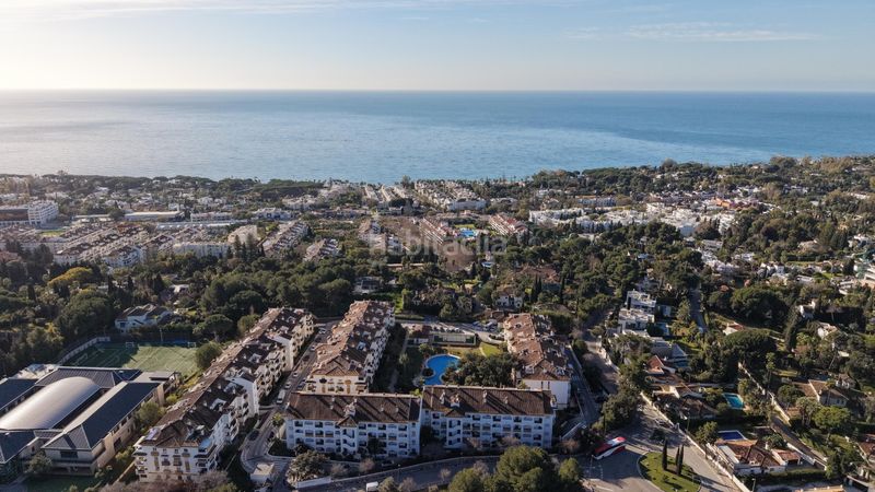 Foto 2d71450e-7065-4b21-aa02-dd808611f8b8. Apartament amb aparcament piscina a La Carolina - Guadalpín Marbella