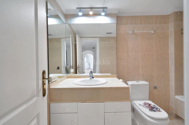 Foto edce5327-97c0-4987-9d18-fa6b79c5a2df. Apartament amb aparcament piscina a La Carolina - Guadalpín Marbella