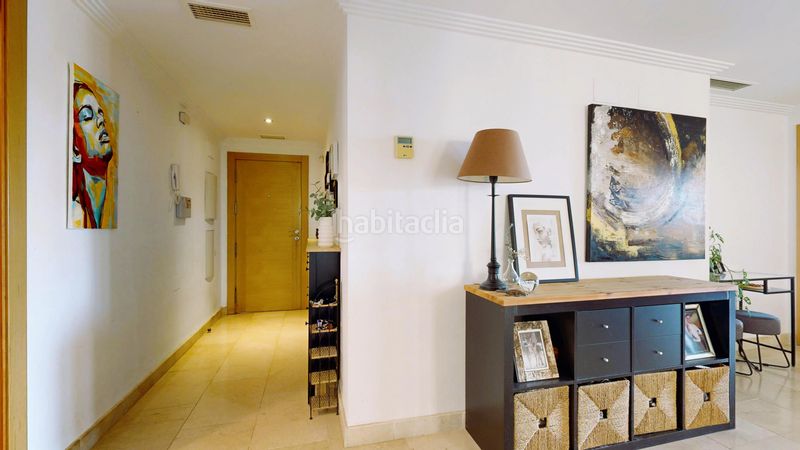 Foto 51be54b7-93a6-4edb-b749-b83dc9f6a0bc. Apartament amb calefacció aparcament piscina a El Paraíso Benahavís