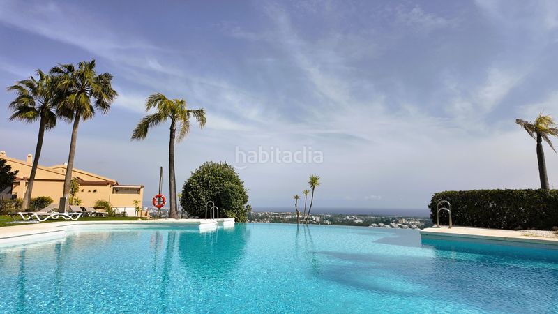 Foto dac764c5-7464-4747-8cbb-27937e26fe7c. Apartament amb calefacció aparcament piscina a El Paraíso Benahavís