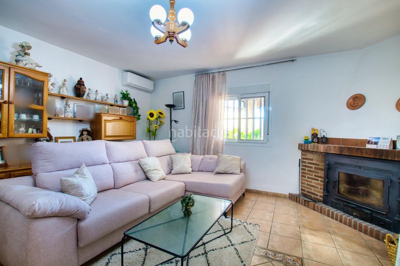 Foto dd8a579e-f3a6-4b52-ba7d-b5d07f35e317. Masia amb piscina a Alcaucín