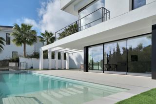 Xalet  15 urbanizacion el herrojo #villa 15. Exclusiva villa situada en la prestigiosa urbanización el herroj
