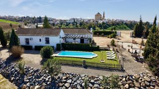 Casale  292 cp-42. Magnifica casa con finca en la campiña cordobesa