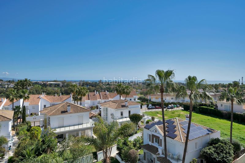 Foto 050b4f96-2b1b-4d67-9340-aa4bea7be3ec. Ático penthouse living with sea views solarium atala... en Estepona