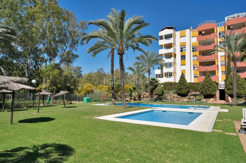 Foto 16536505-eaa4-427e-84ab-2a344fc2cde6. Ático penthouse living with sea views solarium atala... en Estepona