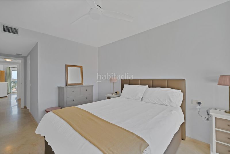 Foto 18924c53-1eda-49f9-9759-7b37f2efd49e. Ático penthouse living with sea views solarium atala... en Estepona