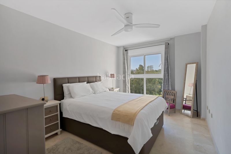 Foto 2fb6fbaa-00d1-48e6-8de0-3f3a11f8aae3. Ático penthouse living with sea views solarium atala... en Estepona
