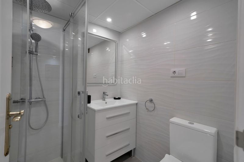 Foto 9b05e9dd-02d7-4306-bba2-410d9a6e3b8e. Ático penthouse living with sea views solarium atala... en Estepona