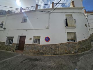 Xalet  19 calle jose hidalgo. Casa en venta