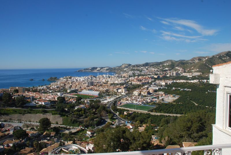 Foto cb1afcb1-b6f6-4690-814d-4a15f018d188. Apartament amb calefacció a Velilla - Velilla Taramay Almuñécar