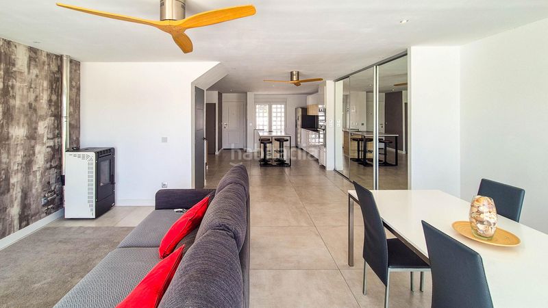 Foto 02cb2260-75db-4537-9224-648bde1060a6. Casa adossada amb aparcament piscina a la cala Mijas Mijas