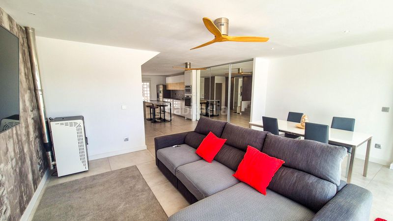 Foto 1bd8e7ec-e450-4727-94e8-187fd36825c1. Casa adossada amb aparcament piscina a la cala Mijas Mijas