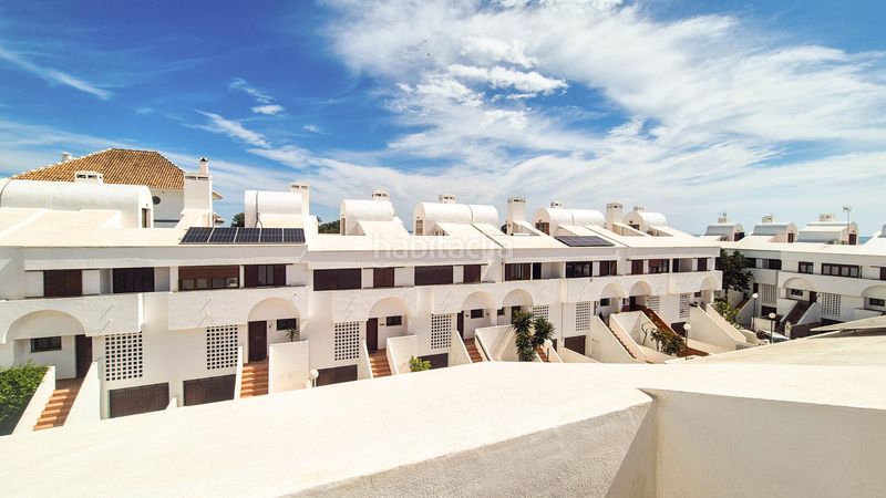 Foto 1e1d28c6-1a32-459a-ac57-9f5dcf918303. Casa adossada amb aparcament piscina a la cala Mijas Mijas