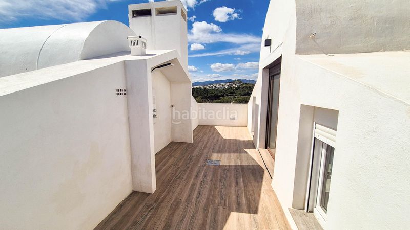 Foto abb2c4b0-aacf-4449-8fb9-433c87db2c7a. Casa adossada amb aparcament piscina a la cala Mijas Mijas