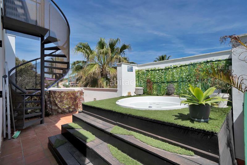 Foto fad3e3eb-e5c9-45e6-b79b-fc1e0835b44b. Àtic amb aparcament piscina a bahía de Casares Casares