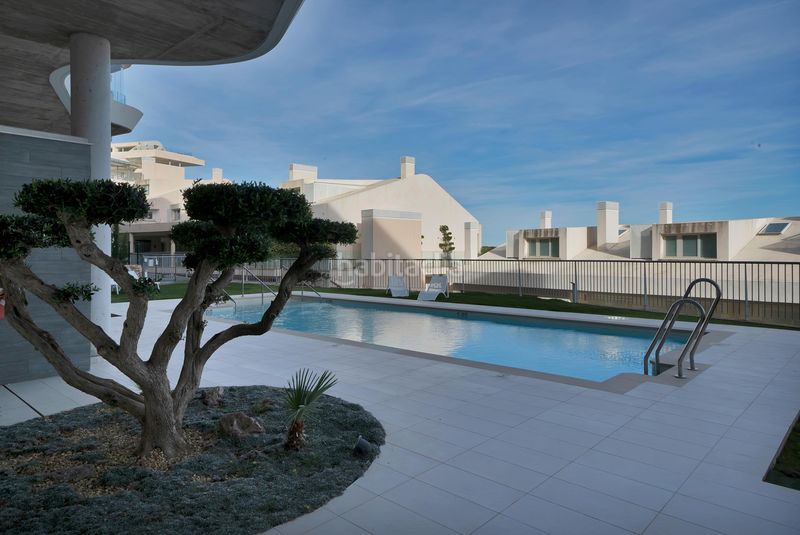 Foto b2eb9a94-0112-43d5-84a7-5b86e60037d2. Àtic amb aparcament piscina a La Capellanía - El Higuerón Benalmádena