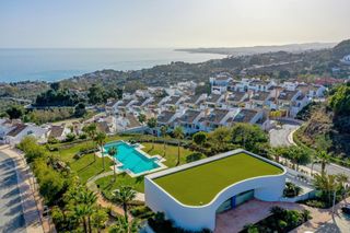 Chalet  13 calle macadamia. Porqué bajar tus expectativas si aquí lo tienes todo?