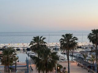 Appartement  10 - 11 avenida duque de ahumada #planta 4. Luminoso y encantador apartamento al lado del mar  paseo marítim