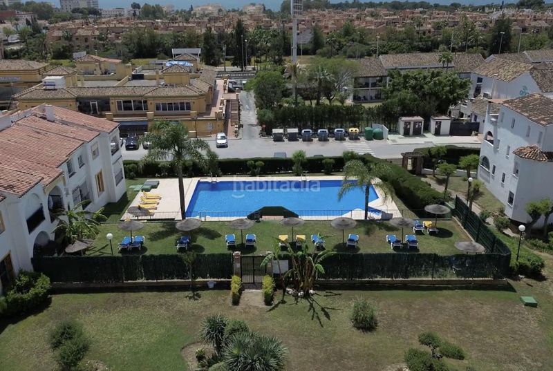 Foto 0537bfc1-a1b3-4e15-a07a-a35665a7575b. Àtic amb aparcament piscina a Nueva Atalaya Estepona