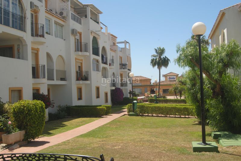 Foto 13bf5ed1-47b8-4047-a455-6aa0b4f2017c. Àtic amb aparcament piscina a Nueva Atalaya Estepona