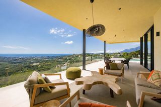 Chalet  26 urbanizacion montemayor alto. Newly built villa with spectacular panoramic sea and mountain vi