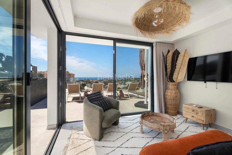 Foto 1075f085-c6ee-4687-92bf-702ab032cb1f. Apartament amb calefacció aparcament piscina a Cabopino - Artola Marbella