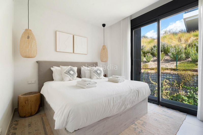 Foto ba1abee3-6798-4de9-8873-a9c559426560. Apartament amb calefacció aparcament piscina a Cabopino - Artola Marbella