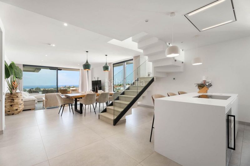 Foto cf1fe5ce-ee90-4590-9585-70c37fe60b3e. Apartament amb calefacció aparcament piscina a Cabopino - Artola Marbella