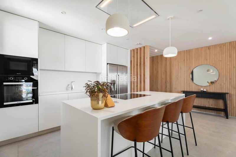 Foto d8fccf99-08eb-450a-9f0a-5cbc646a0ec2. Apartament amb calefacció aparcament piscina a Cabopino - Artola Marbella