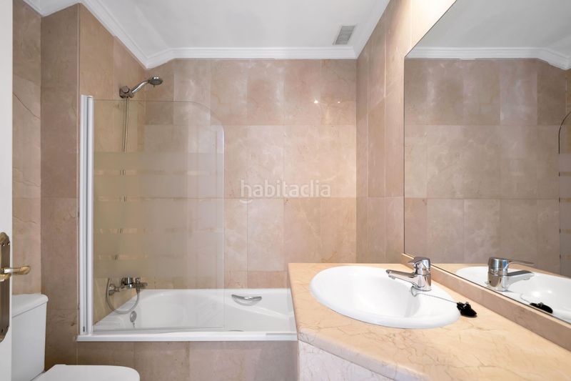 Foto ed8e2583-6102-4409-afeb-bb5c5b6f429e. Àtic amb aparcament piscina a La Carolina - Guadalpín Marbella