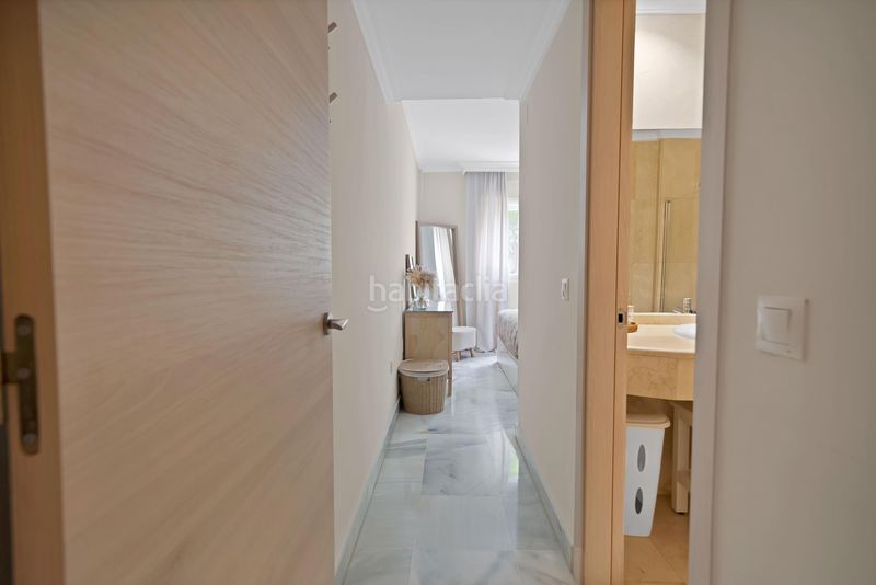 Foto 6e038667-11b3-41e5-b799-d3276ef79dc5. Apartament amb calefacció aparcament piscina a La Carolina - Guadalpín Marbella