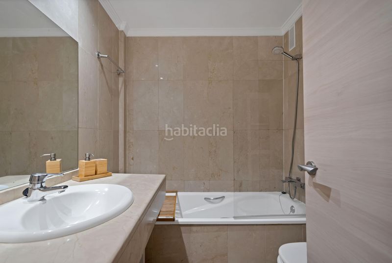 Foto 8aa6ffc8-c0d4-4710-a256-c8048814dc2b. Apartament amb calefacció aparcament piscina a La Carolina - Guadalpín Marbella
