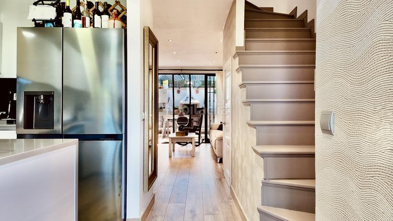 Foto 15481d6a-61c7-4e6b-95b0-9671e3d27bed. Casa adossada a 13 calle joaquín rodrigo a Santa María Marbella