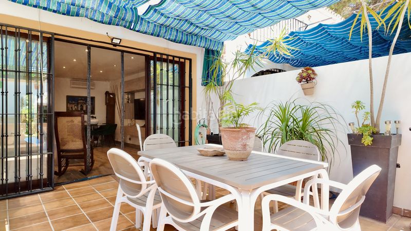 Foto 444e6f8d-e809-4ed9-9ee4-7ee0e619d67b. Casa adossada a 13 calle joaquín rodrigo a Santa María Marbella