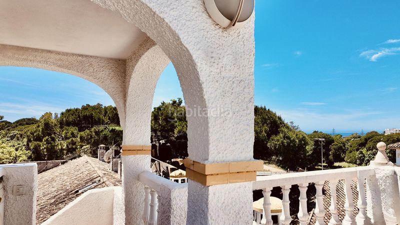 Foto c53bbf14-f4a7-42a4-85b0-0b103ff7a99e. Casa adossada a 13 calle joaquín rodrigo a Santa María Marbella