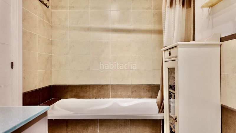 Foto d0d73070-acc7-4ec3-b8e1-707fdb6384f9. Casa adossada a 13 calle joaquín rodrigo a Santa María Marbella