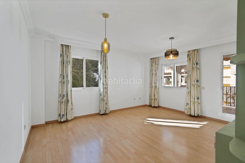 Foto 10d86afc-1a93-442d-9c72-cc6485a20f22. Apartament amb calefacció aparcament piscina a La Carolina - Guadalpín Marbella