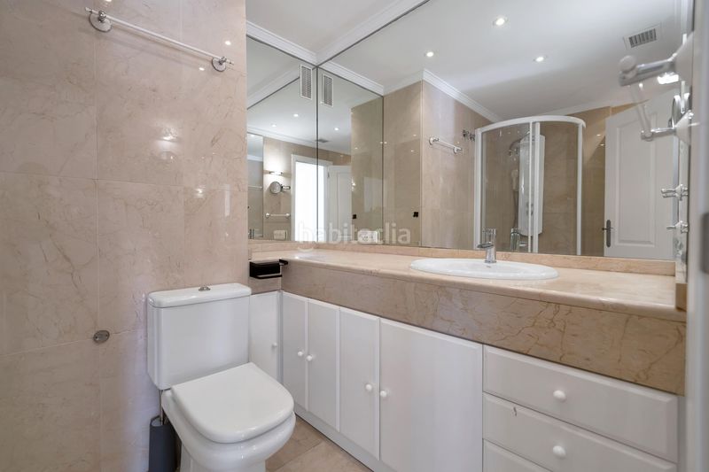 Foto aaeb1597-c2c7-4367-a640-19318c9524d7. Apartament amb calefacció aparcament piscina a La Carolina - Guadalpín Marbella