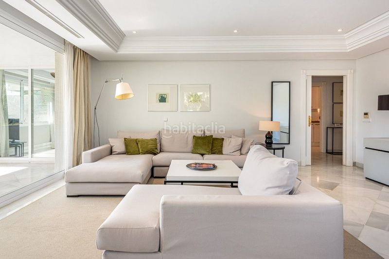 Foto 2c87bc2a-2aa6-43db-b3b8-460cff01ff7b. Apartament amb calefacció aparcament piscina a La Carolina - Guadalpín Marbella
