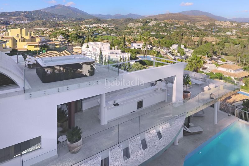 Foto 4b4d7ab2-e24c-41fe-abd1-fed6c5479009. Xalet amb calefacció aparcament piscina a Los Naranjos Marbella