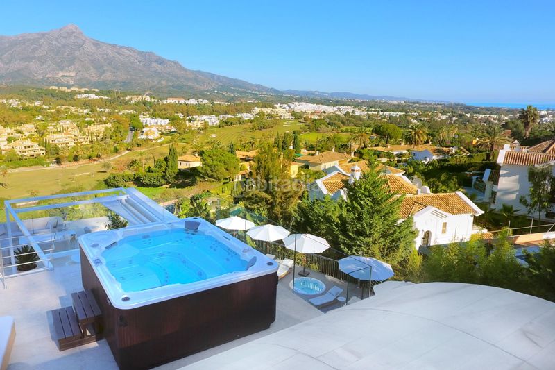 Foto 57b87fc3-979d-4454-b620-3975f5b6034c. Xalet amb calefacció aparcament piscina a Los Naranjos Marbella