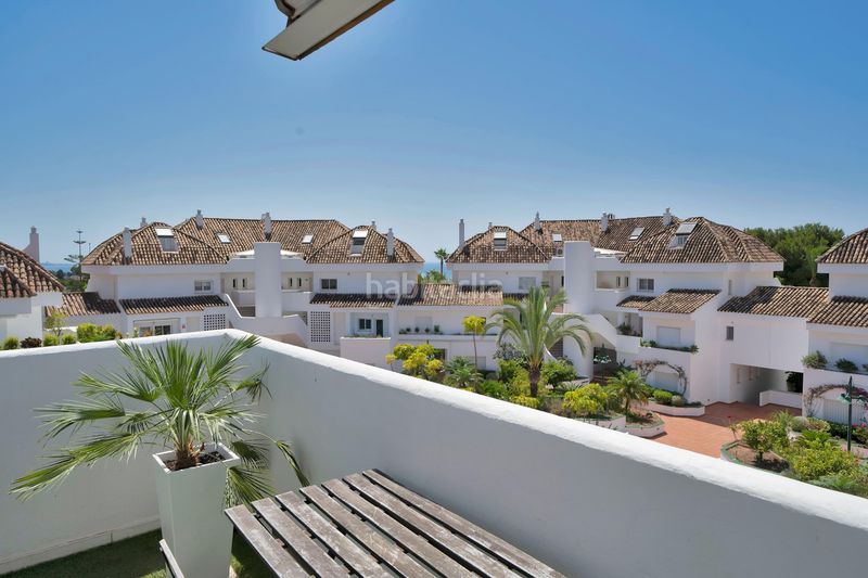 Foto 4c6f0faa-8c52-479e-a0fa-83b41d98d6b1. Àtic amb aparcament piscina a lomas de Marbella club Marbella