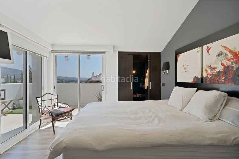 Foto 6e0d0588-a141-4161-a018-d93b48b7f31f. Àtic amb aparcament piscina a lomas de Marbella club Marbella