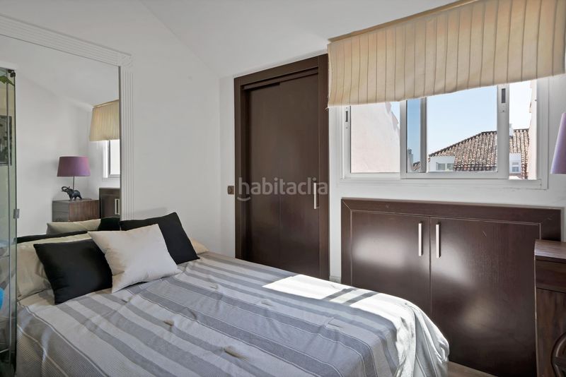 Foto a993ee2d-18ef-472b-8f2b-ed4e0928132e. Àtic amb aparcament piscina a lomas de Marbella club Marbella