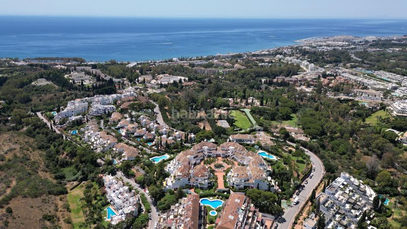 Foto bef33dc9-8c04-49d1-8f15-7c63c60f8518. Àtic amb aparcament piscina a lomas de Marbella club Marbella