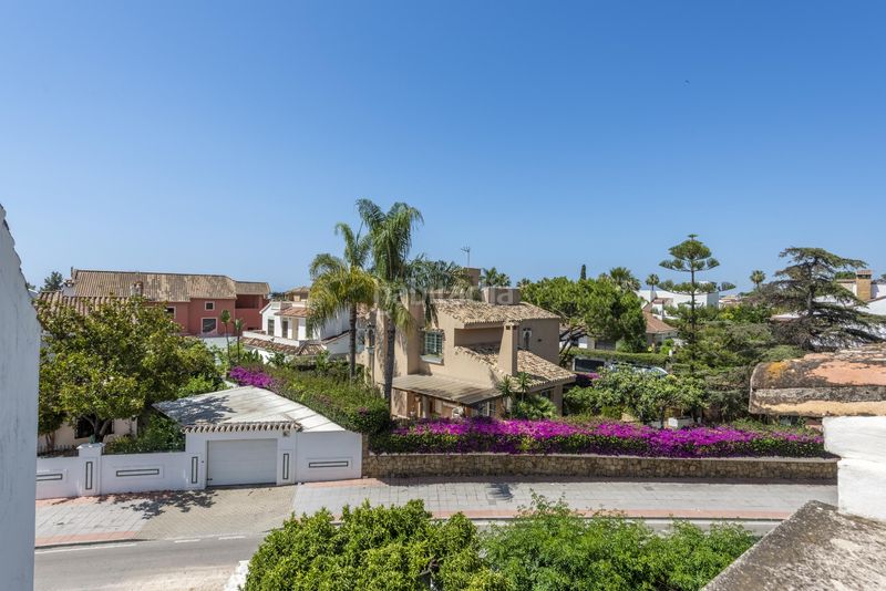 Foto 2a0241c1-8472-41e5-a475-bc4a42416053. Casa adossada amb piscina a Huerta Belón - Calvario Marbella